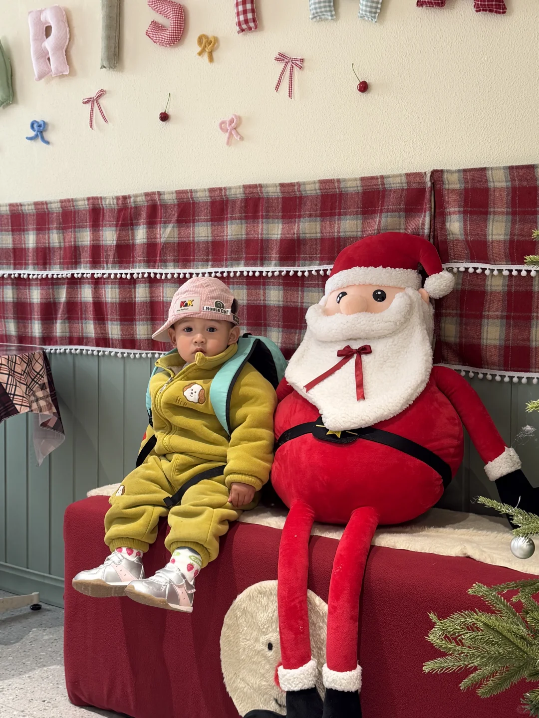 赣州这家咖啡店已经开启5G-a星星人过圣诞！！