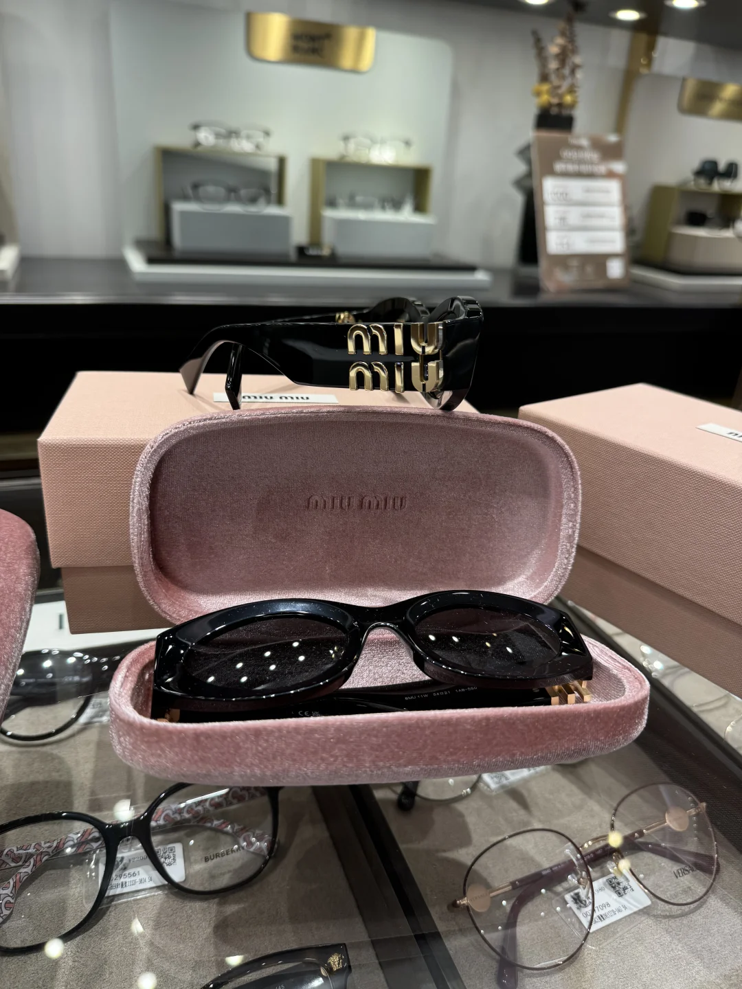 南昌万象城总统眼镜买一送一，4k拿下两幅