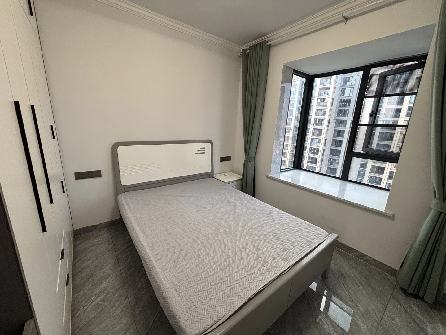 新建红谷滩两房出租