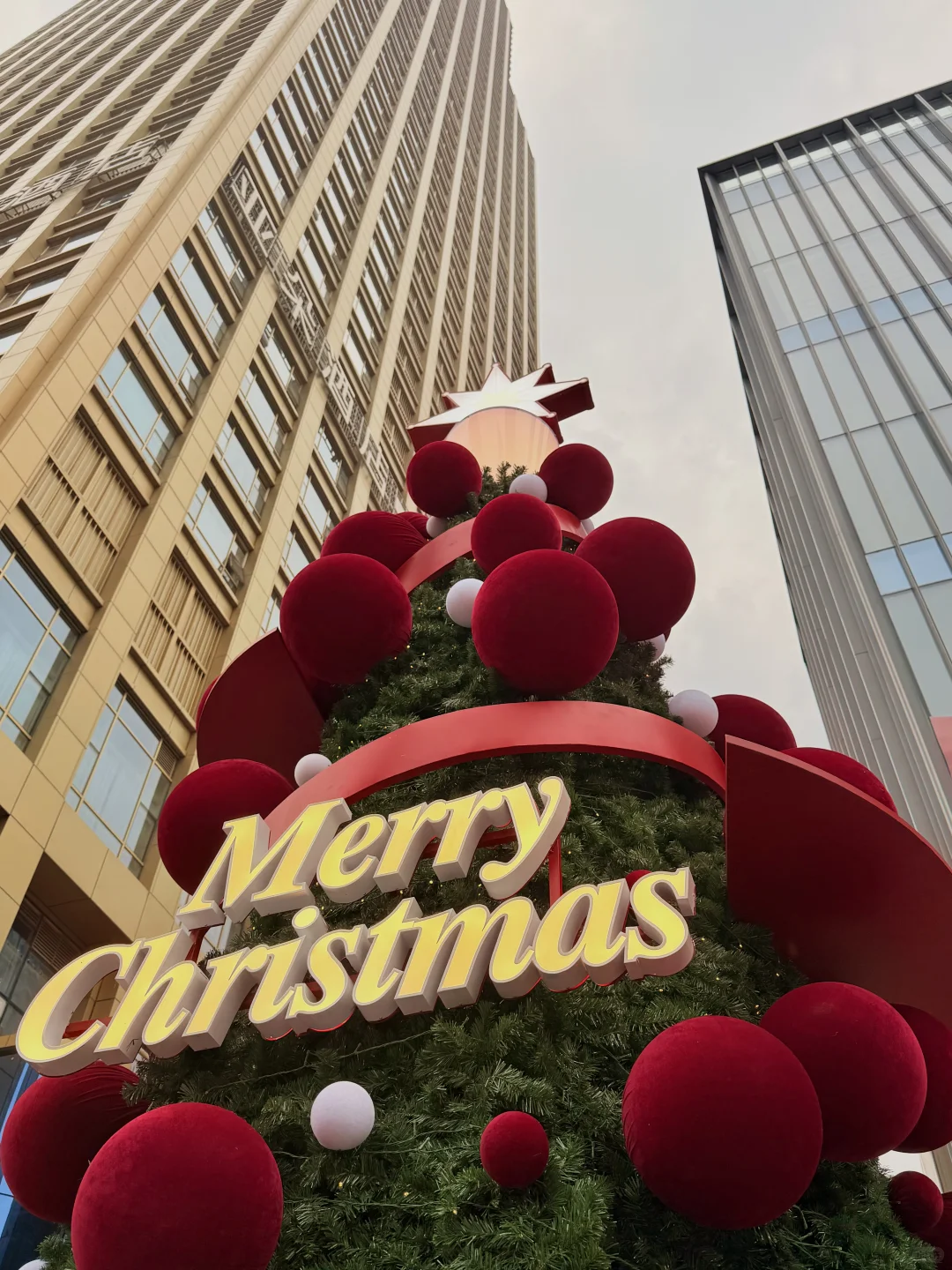 南昌12.4实况…🎄🧑‍🎄南昌圣诞氛围1000%