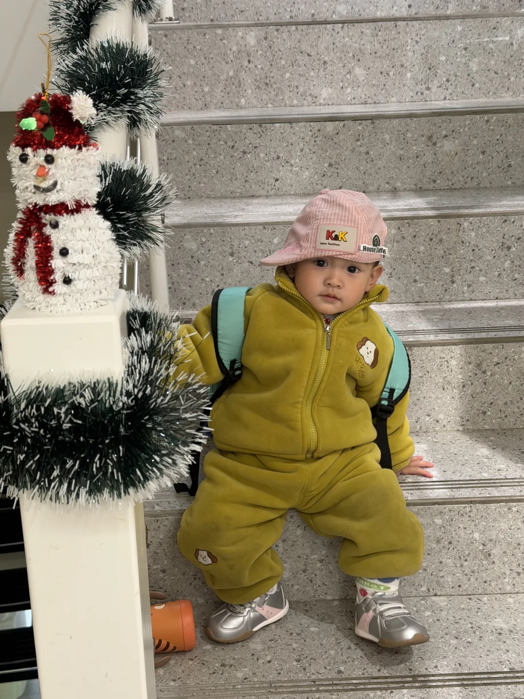 赣州这家咖啡店已经开启5G-a星星人过圣诞！！