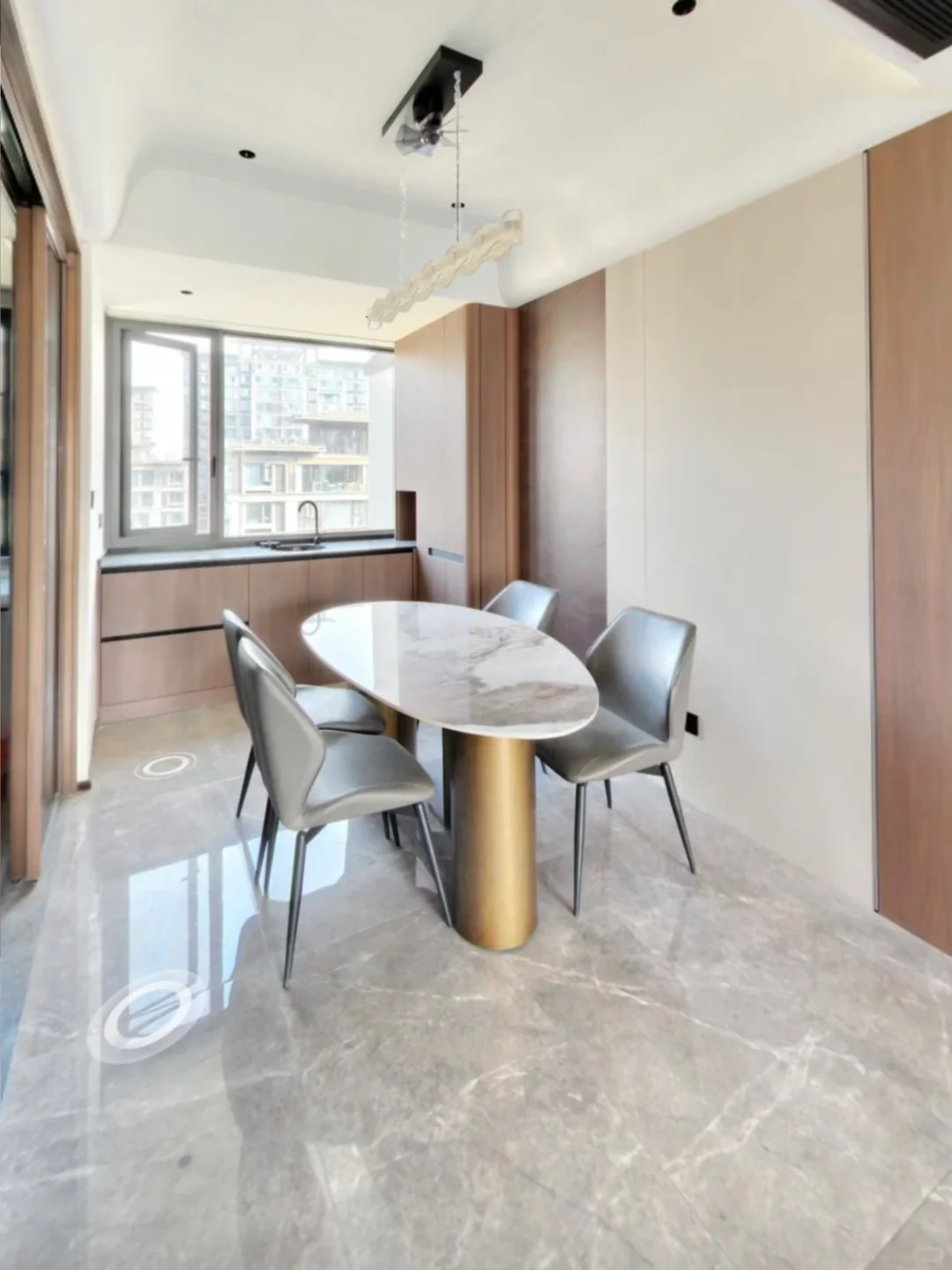 个人急售 朝阳建发缦云 拎包入住 带车位！