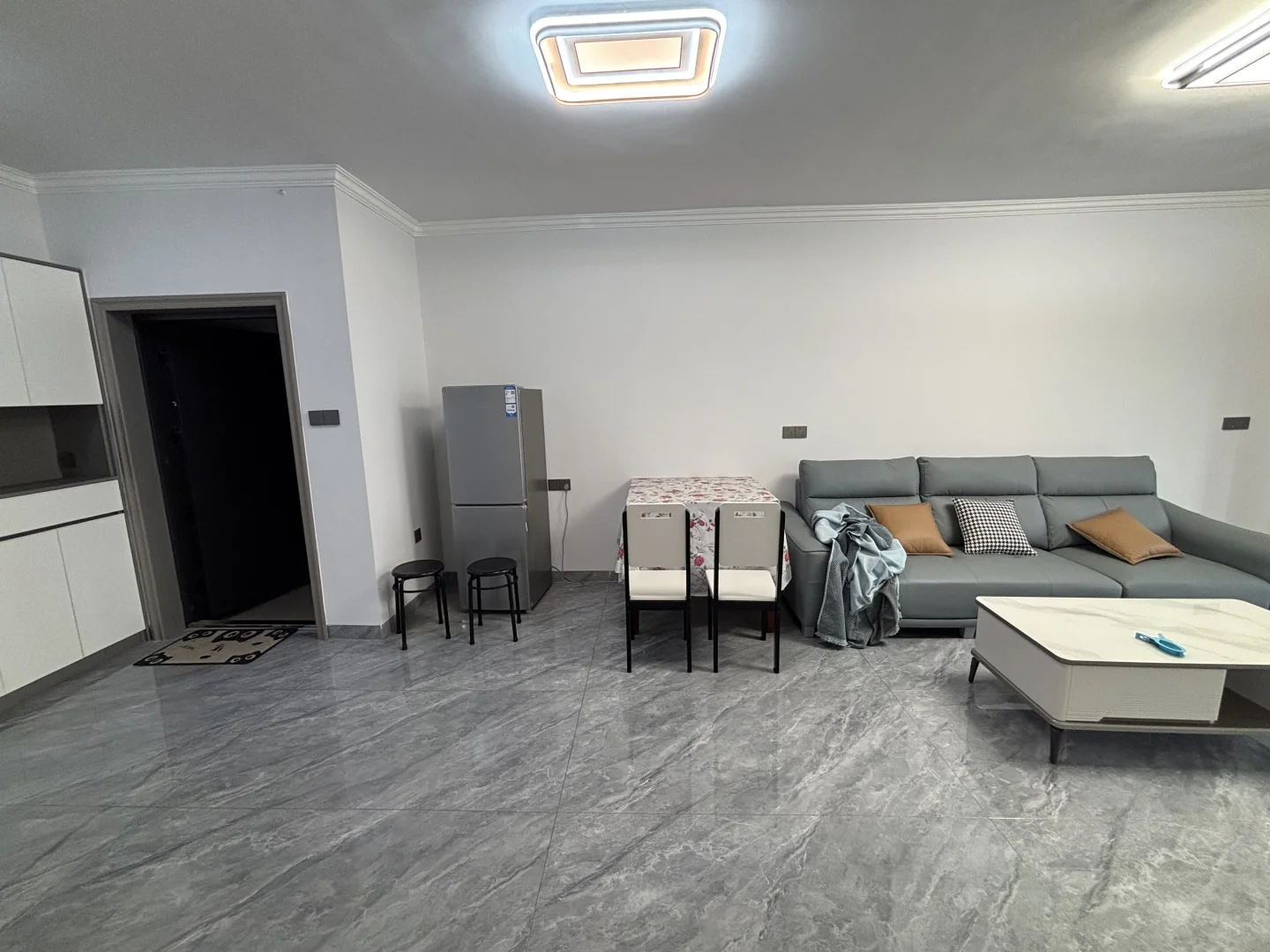 新建红谷滩两房出租