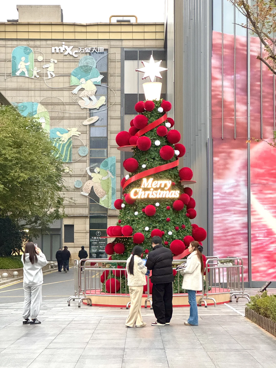 南昌12.4实况…🎄🧑‍🎄南昌圣诞氛围1000%