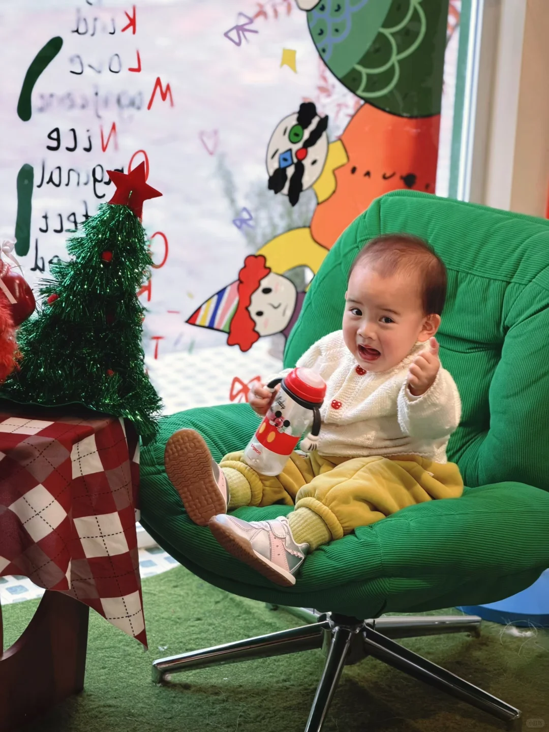 赣州这家咖啡店已经开启5G-a星星人过圣诞！！