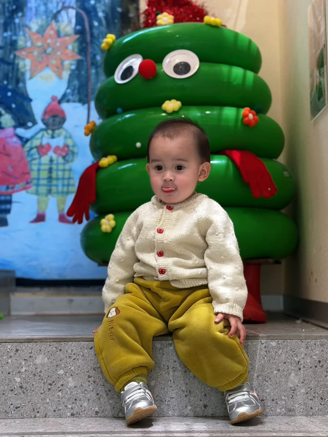 赣州这家咖啡店已经开启5G-a星星人过圣诞！！