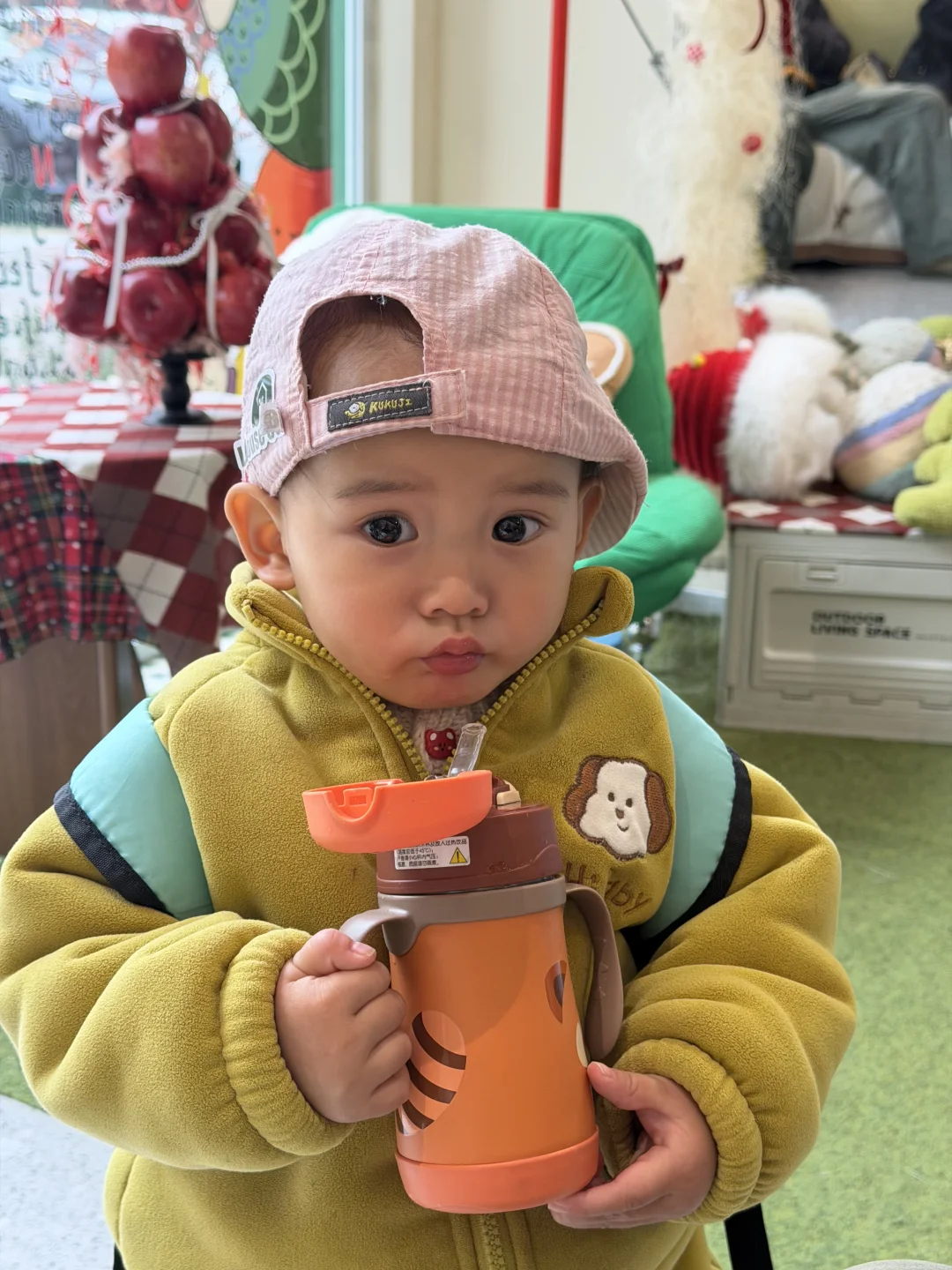 赣州这家咖啡店已经开启5G-a星星人过圣诞！！