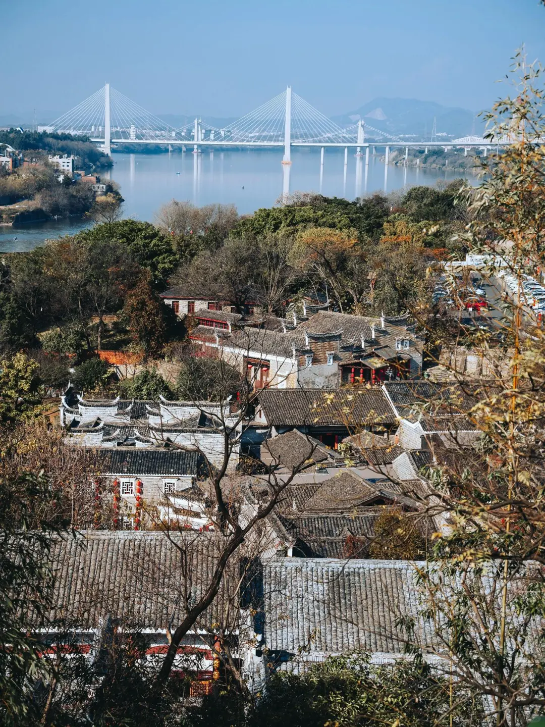 赣州，八百年风雨古浮桥、千年虔州古城墙、