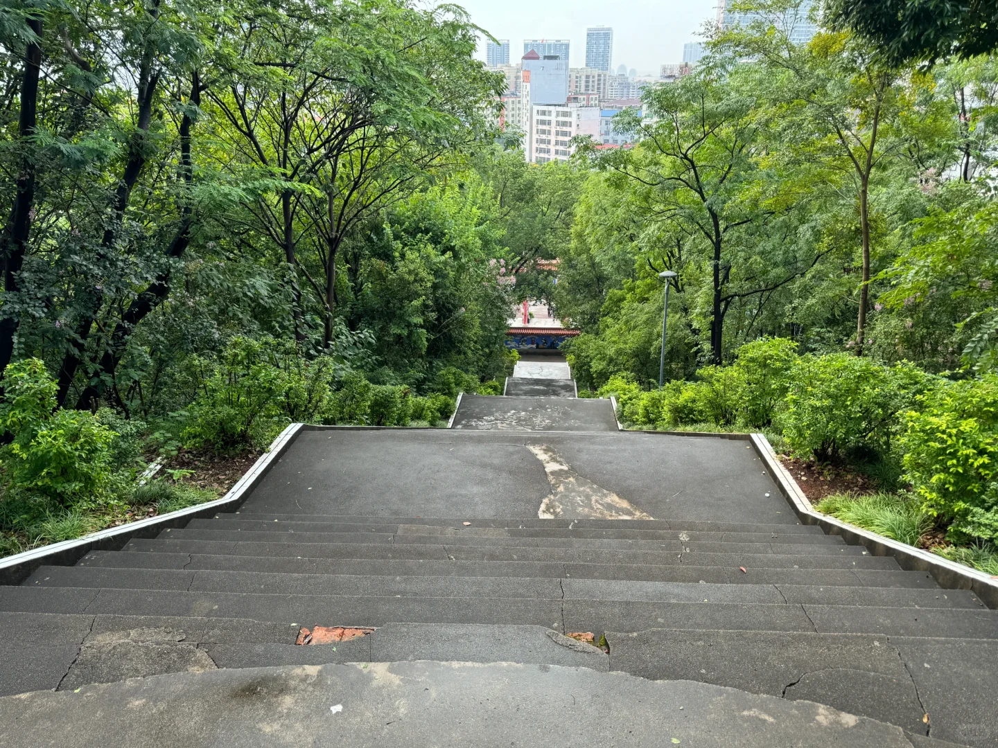 赣州市南康区东山公园