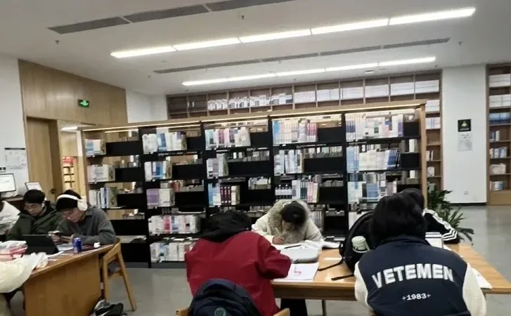 赣州图书馆！！！太卷了吧。。。