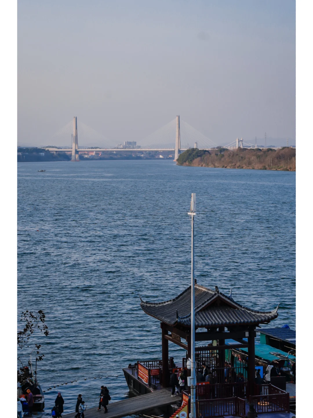 总要去趟浮桥🛶感受属于赣州的独特浪漫