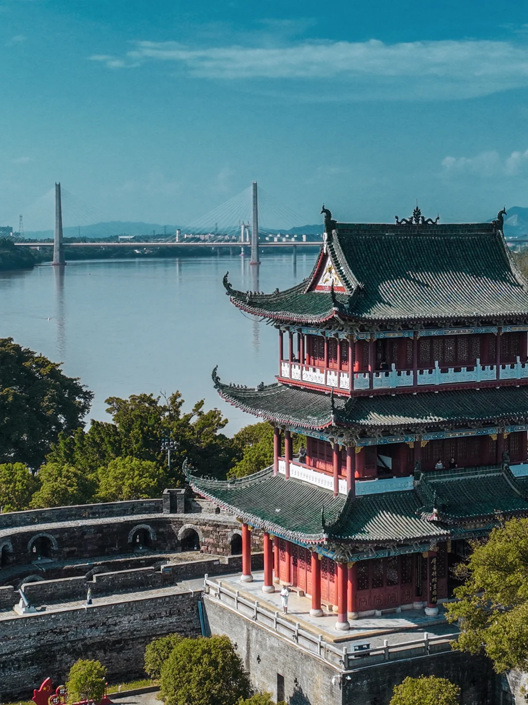 以为滕王阁很美了，直到我到了赣州八境台