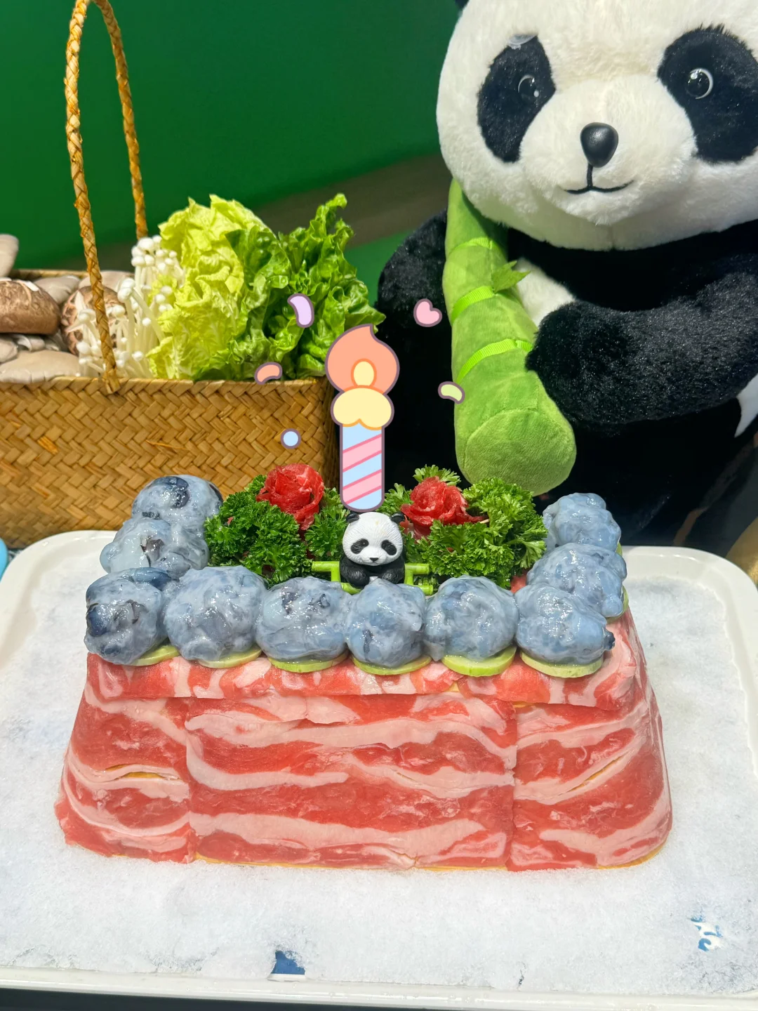 南昌火锅新地标！会冲浪的熊猫火锅萌到犯规