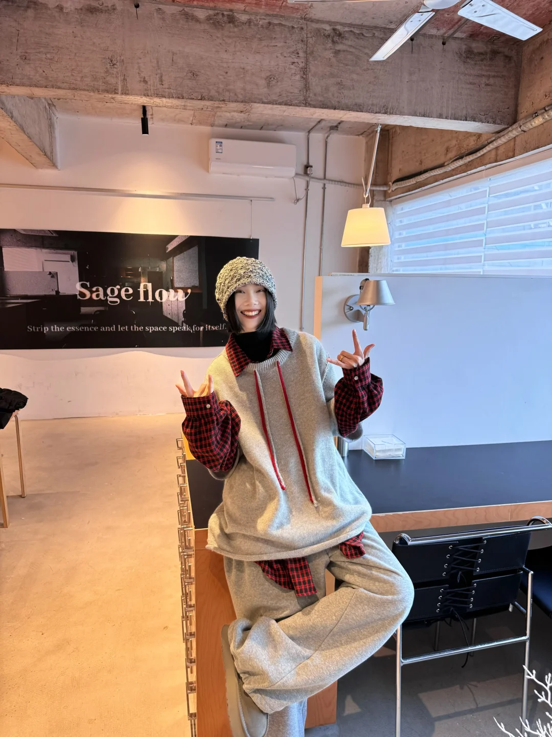 赣州｜班味咖啡厅打卡灰调穿搭