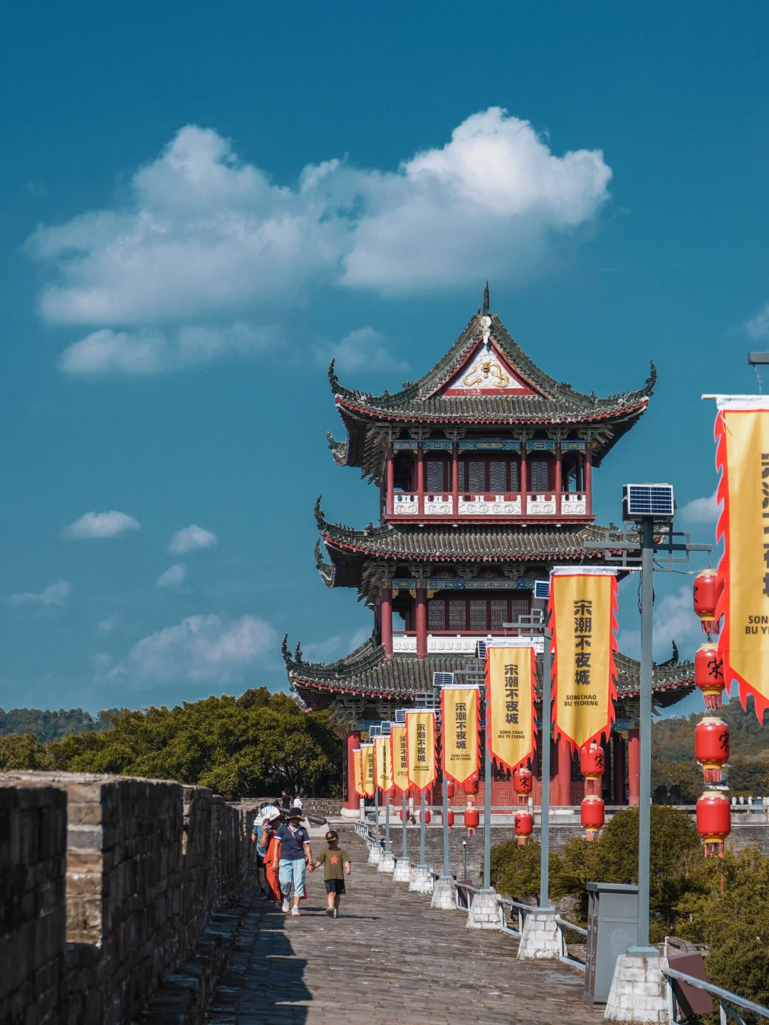 以为滕王阁很美了，直到我到了赣州八境台