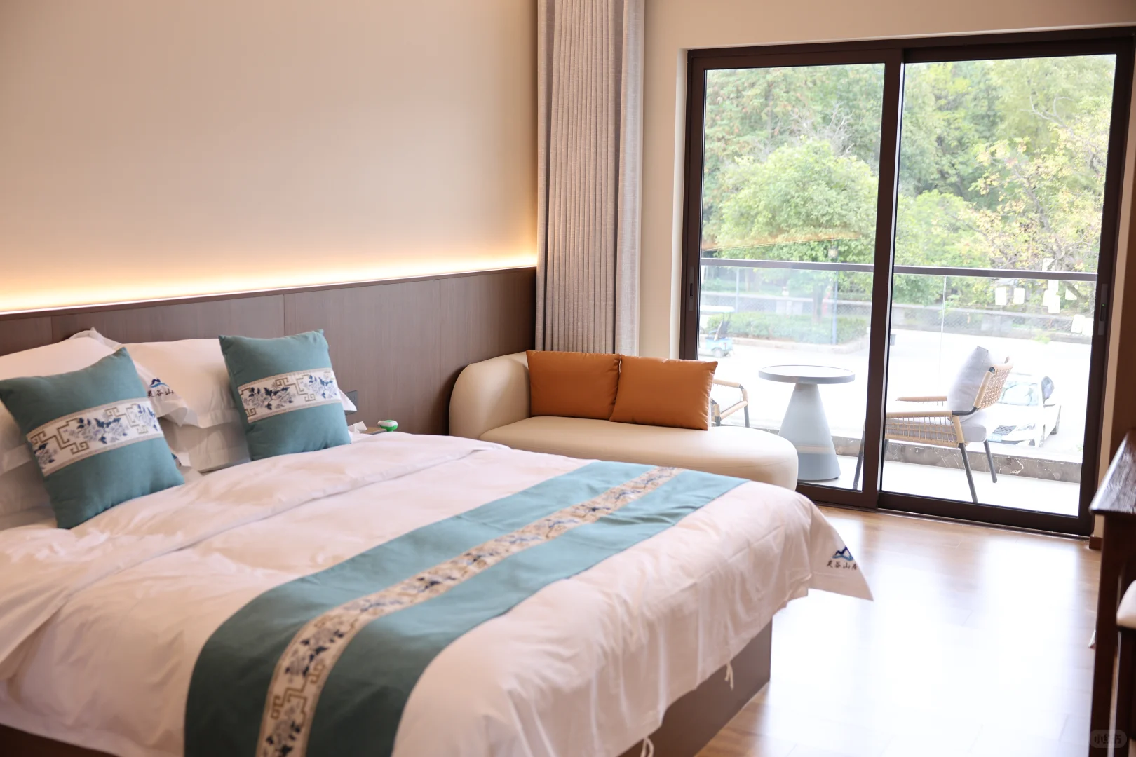 抚州年会｜包栋山景小院办年会+庭院茶歇！