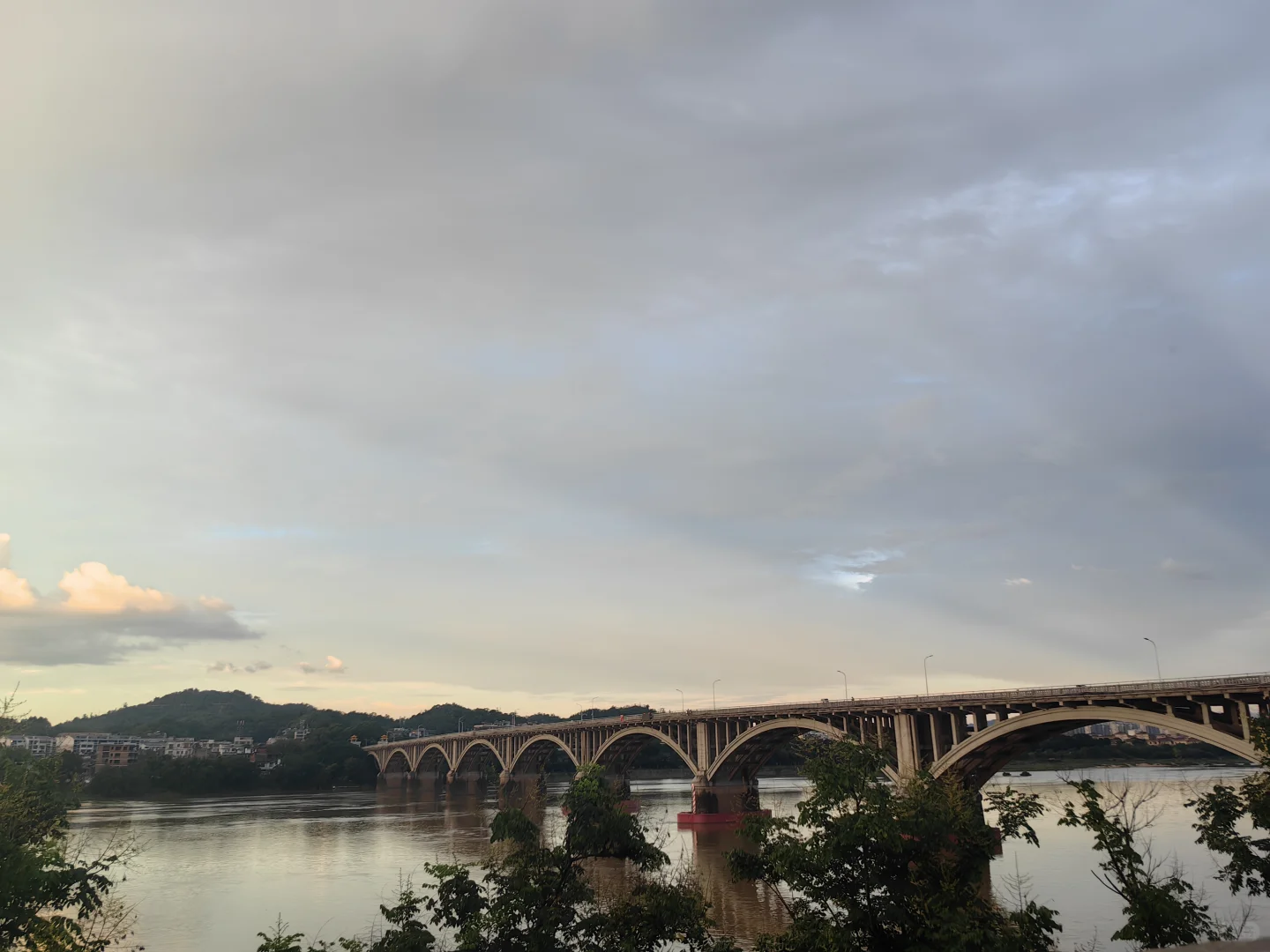 赣州站，到了📢