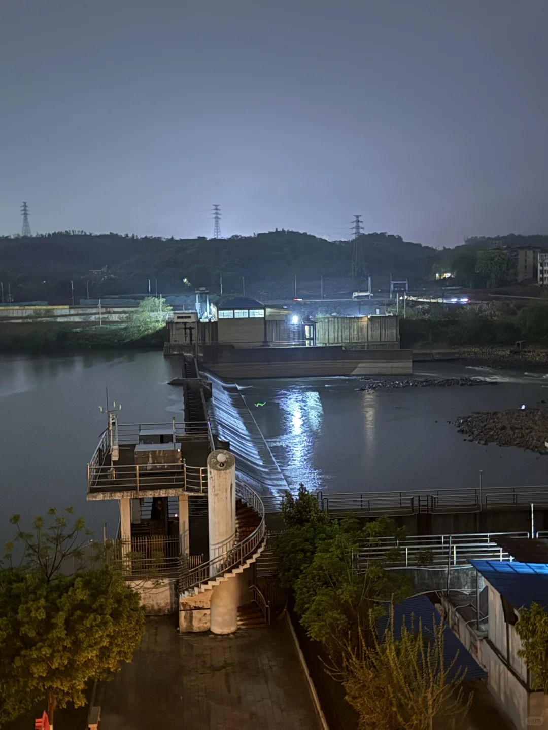 赣州宋城夜景，人少清净