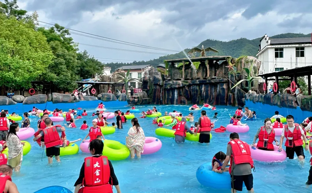 被赣州朋友硬拖去大金山漂流，结果…....