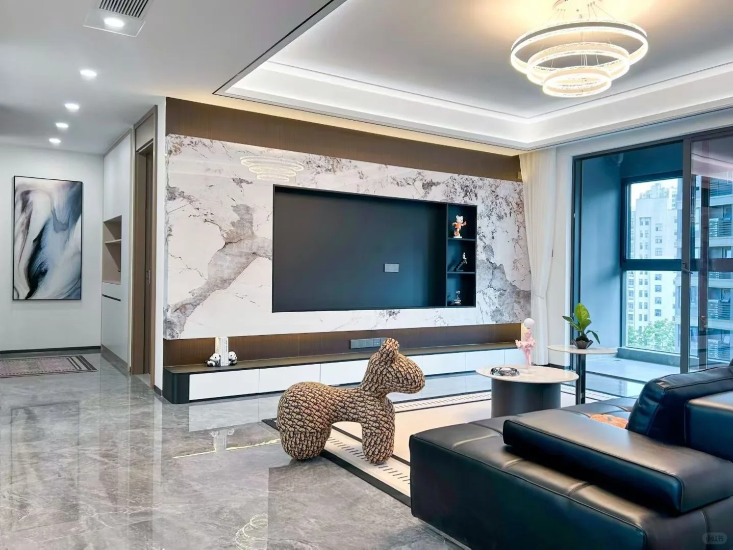 赣州市万象城附近大平层 亏本70万卖