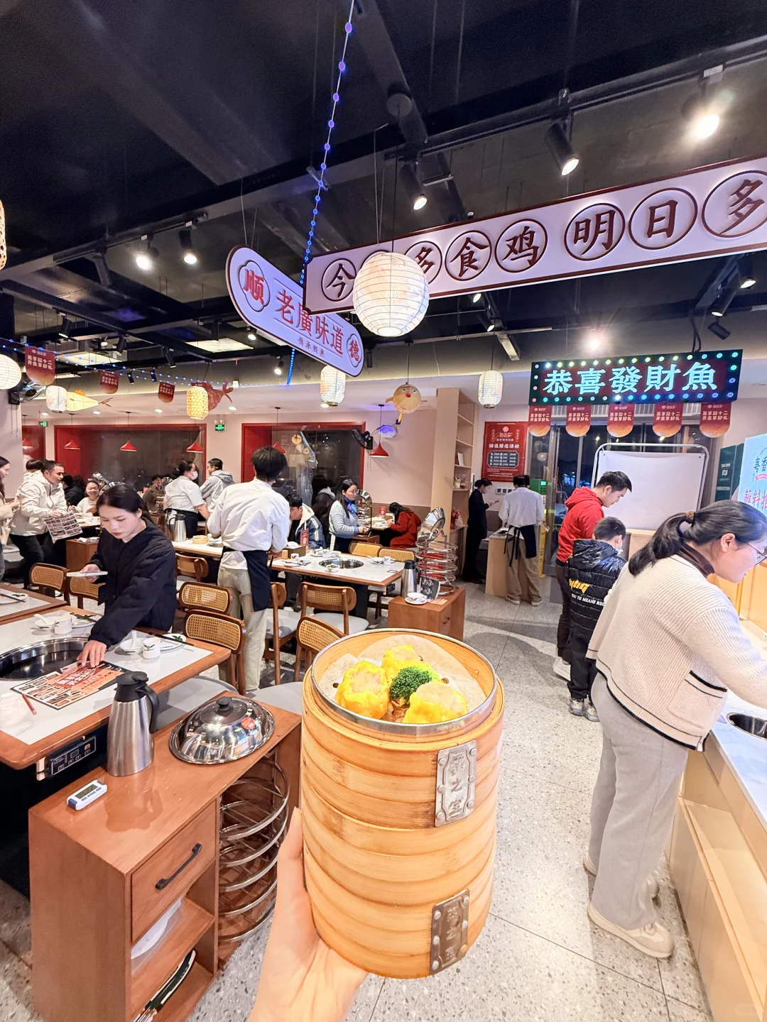 赣州晚上九点！会带好朋友来吃的。。。