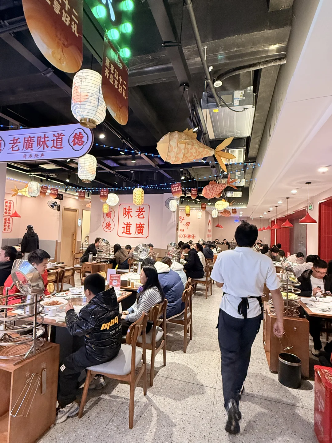 赣州晚上九点！会带好朋友来吃的。。。