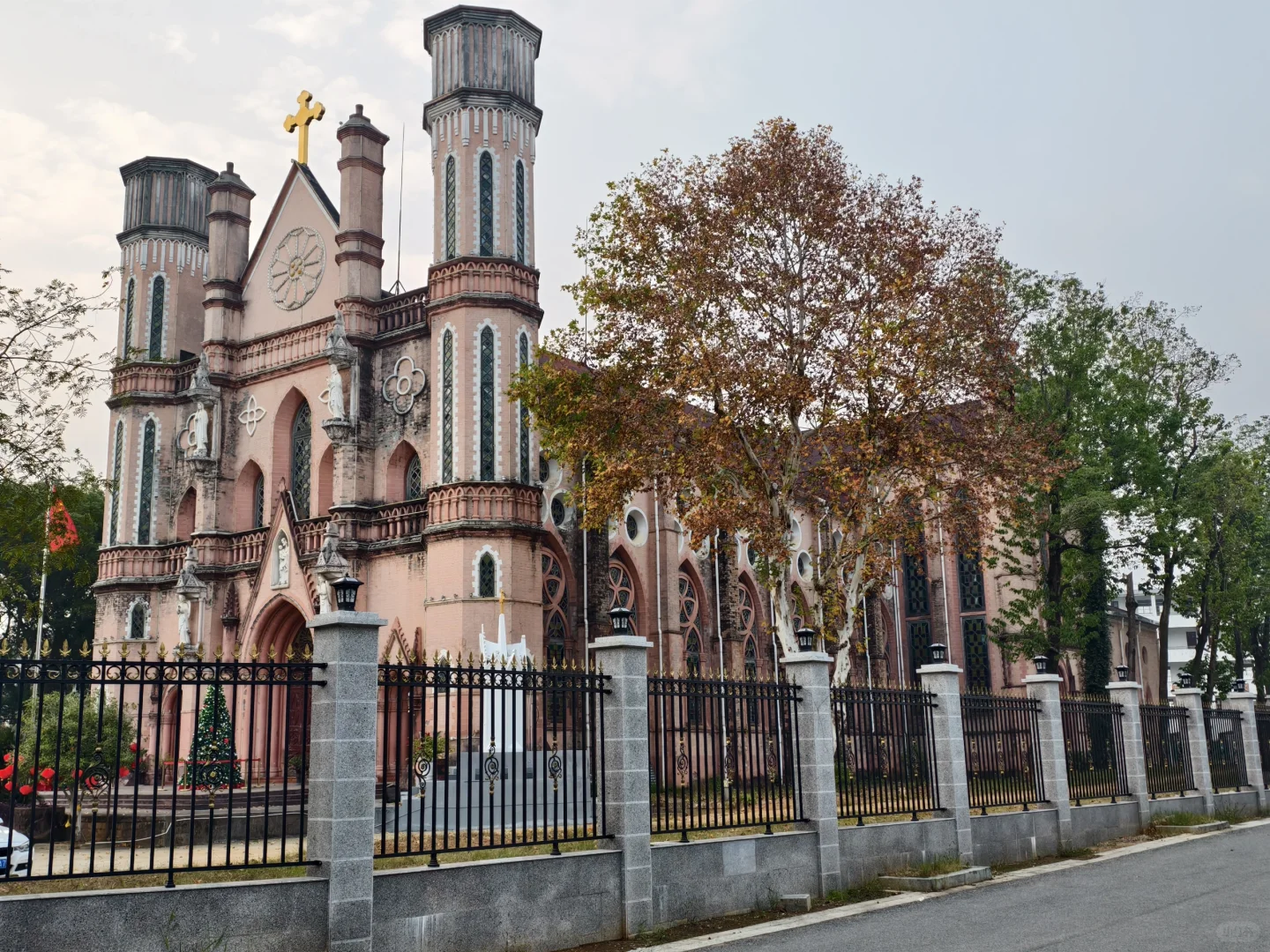 📍江西有座被誉为全国第三大天主教堂