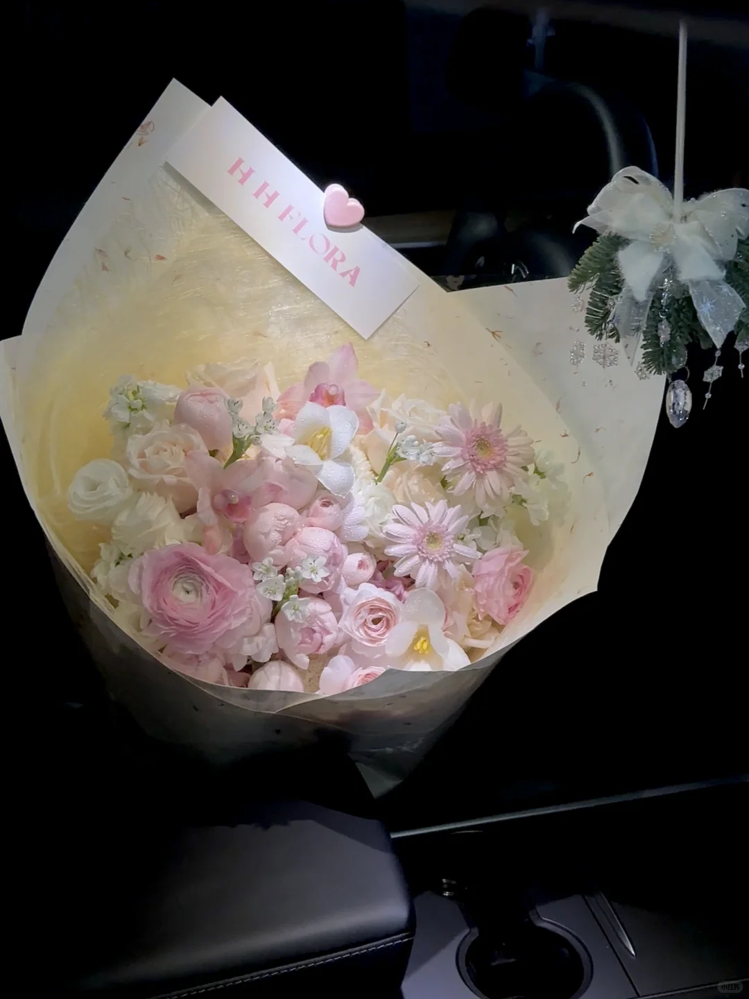 恋爱是从一束花开始的