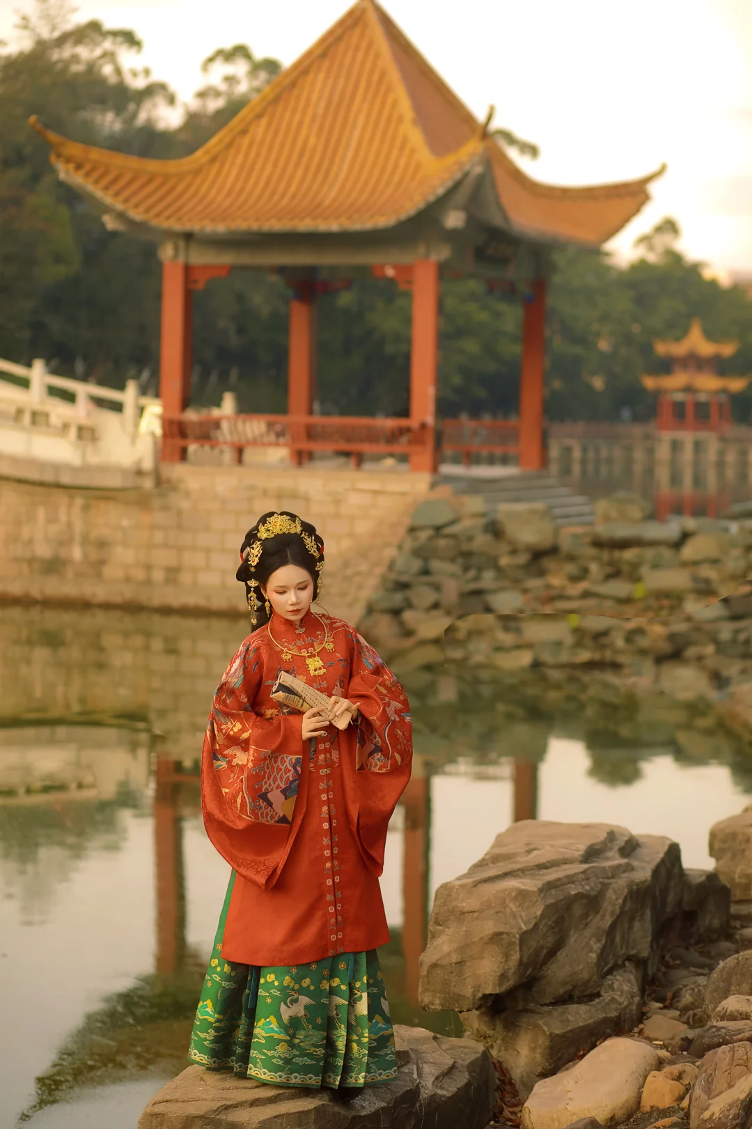 在赣州也可以拍出大气的明制写真哦