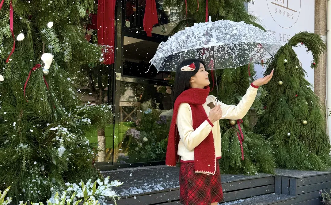 赣州的圣诞气氛已经1️⃣0️⃣0️⃣0️⃣0️⃣%…🎄