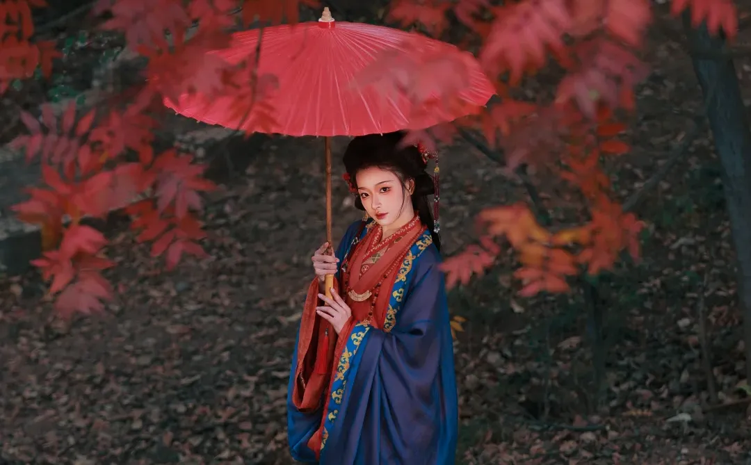 赣州这棵树也太好拍啦！ | 赣州汉服