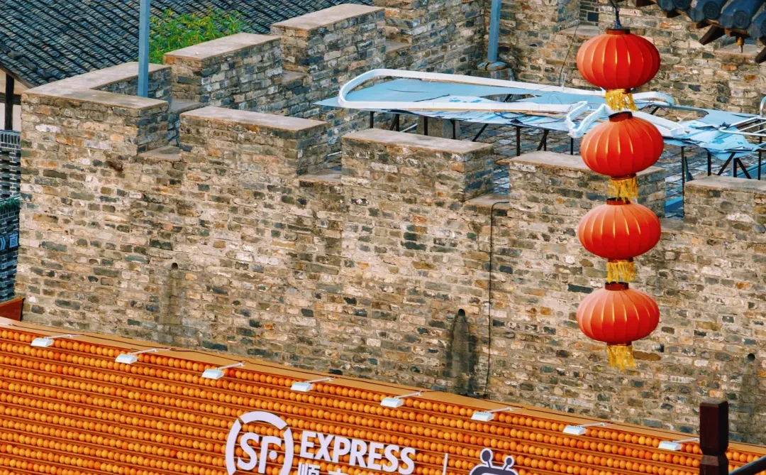 赣州 宋城景区上线新皮肤，屋顶又有脐橙啦