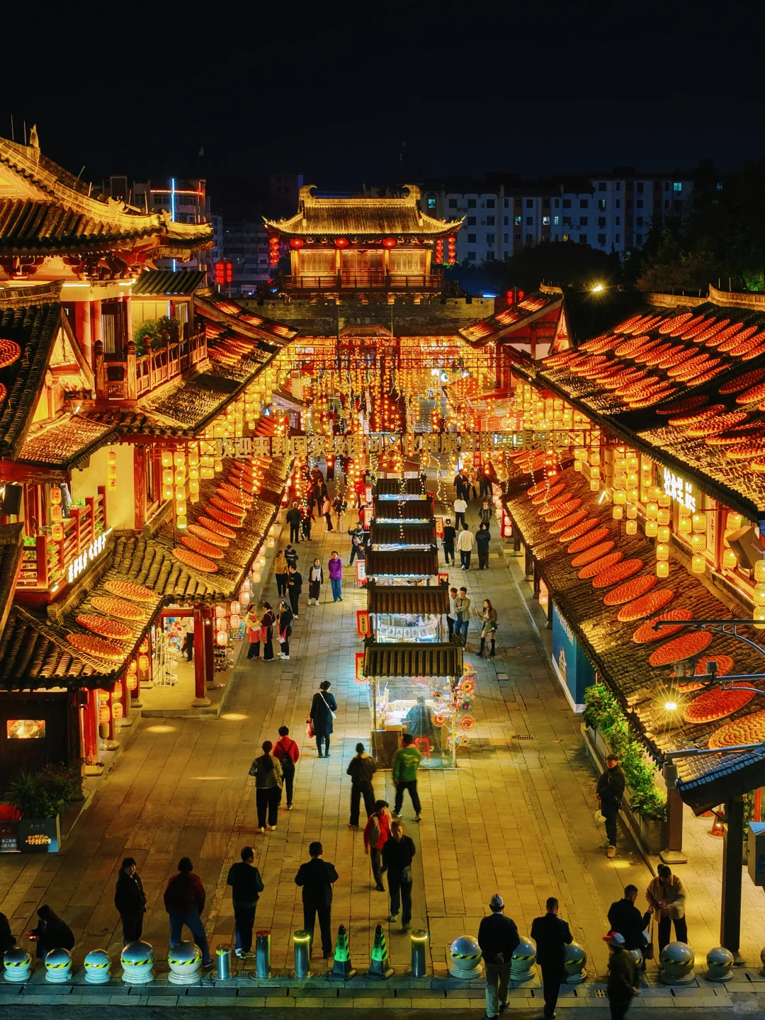 赣州 宋城景区上线新皮肤，屋顶又有脐橙啦