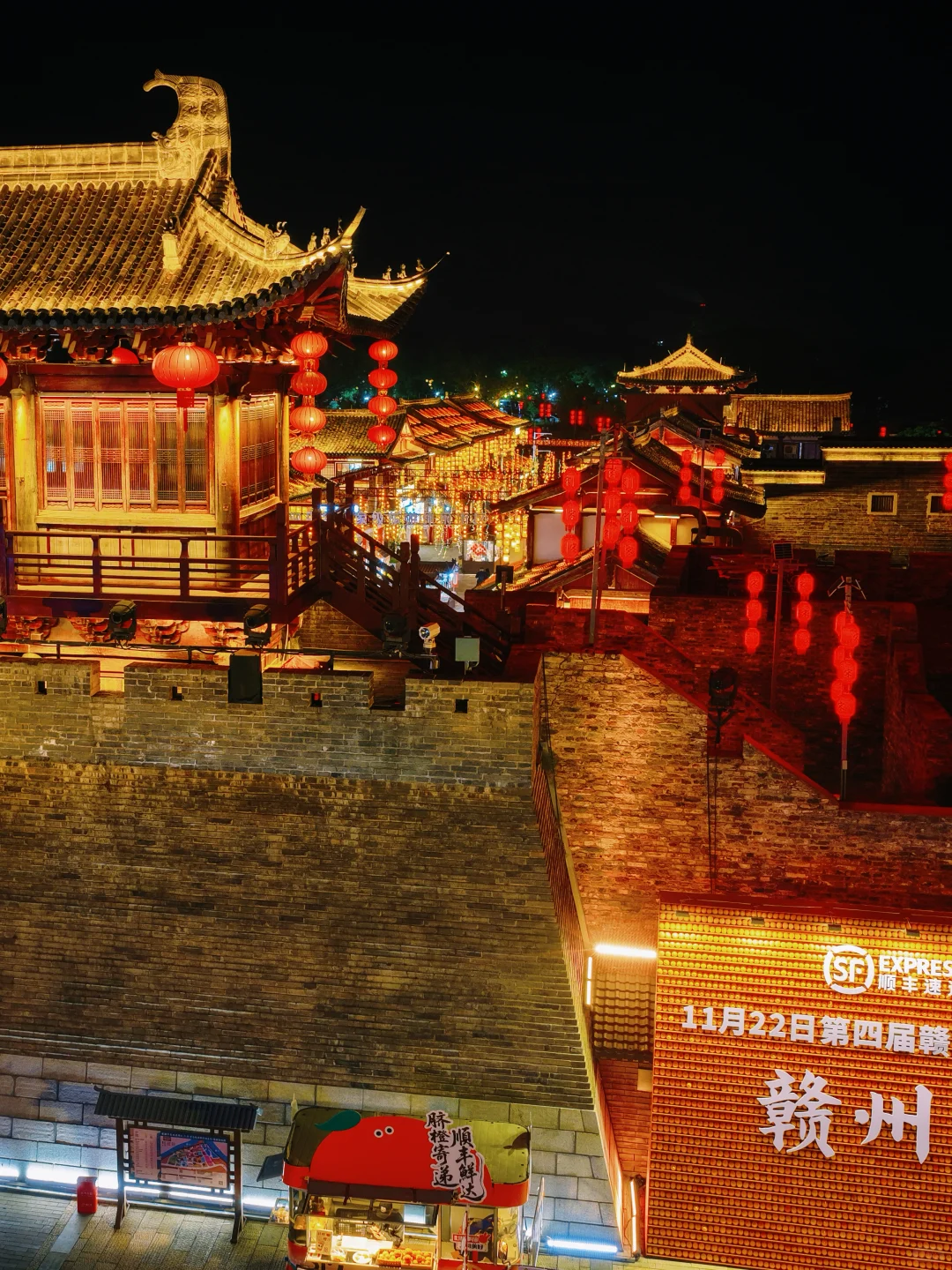 赣州 宋城景区上线新皮肤，屋顶又有脐橙啦