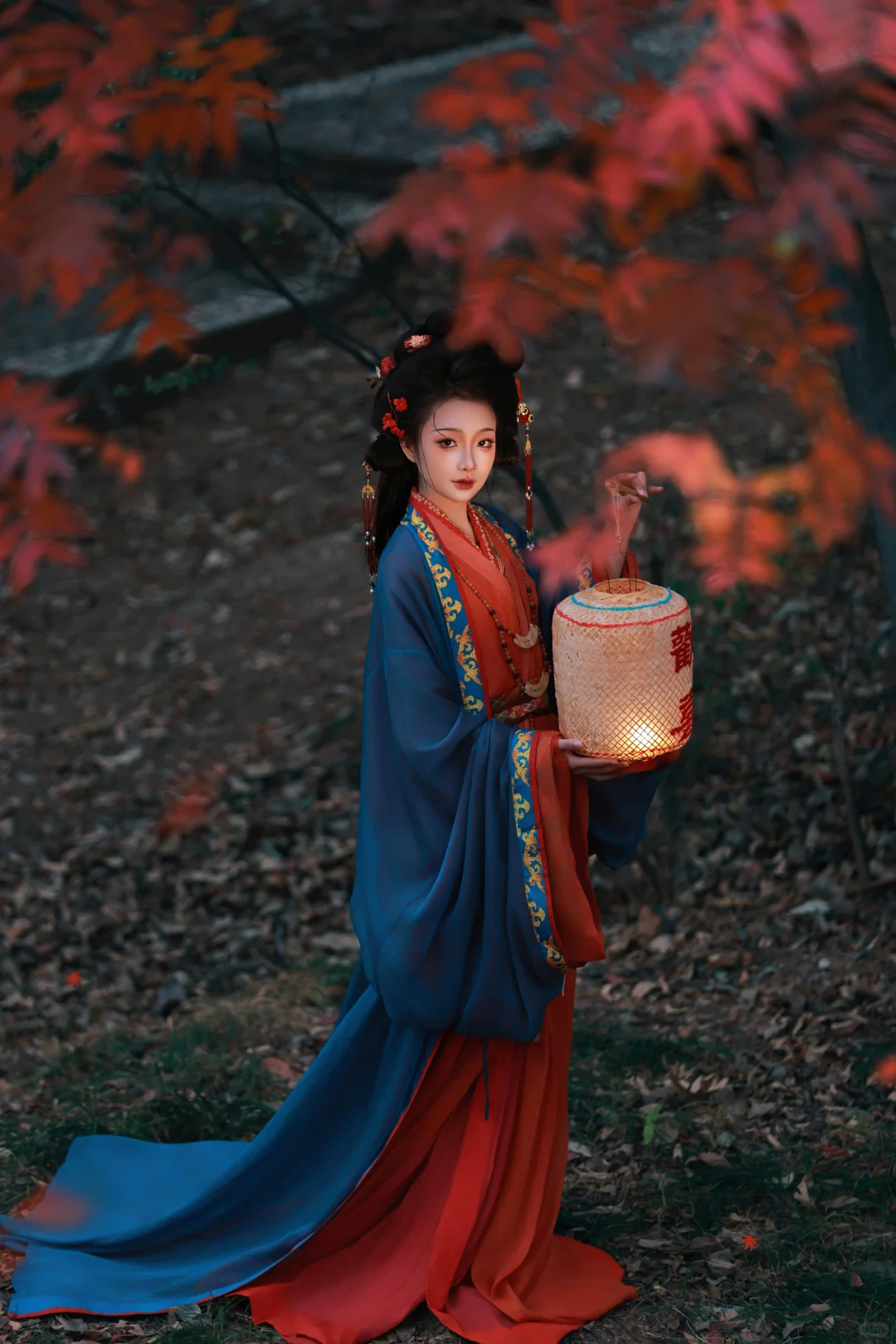 赣州这棵树也太好拍啦！ | 赣州汉服