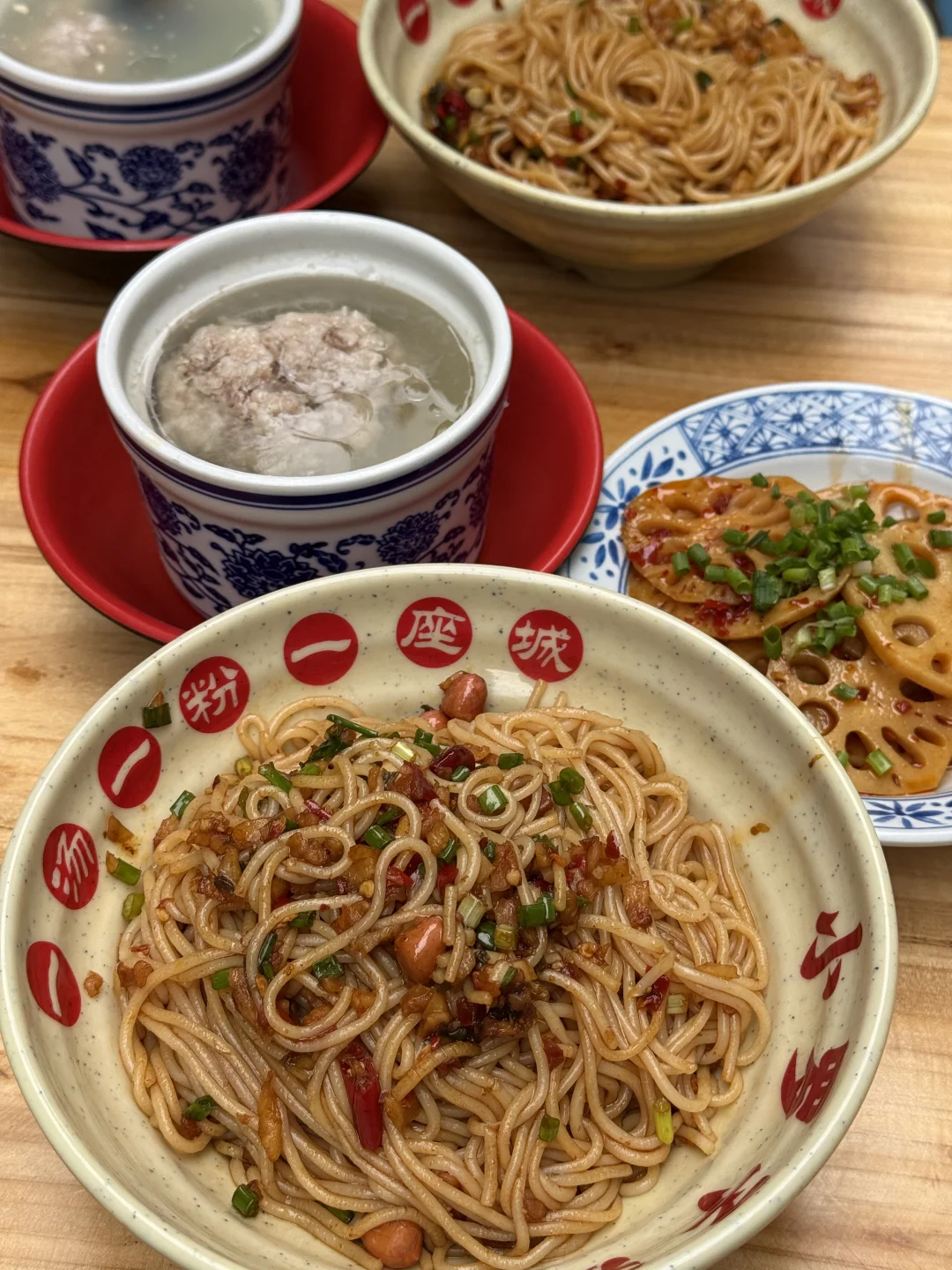 南昌早C晚A？不！是小罗子的拌粉配汤🌶️