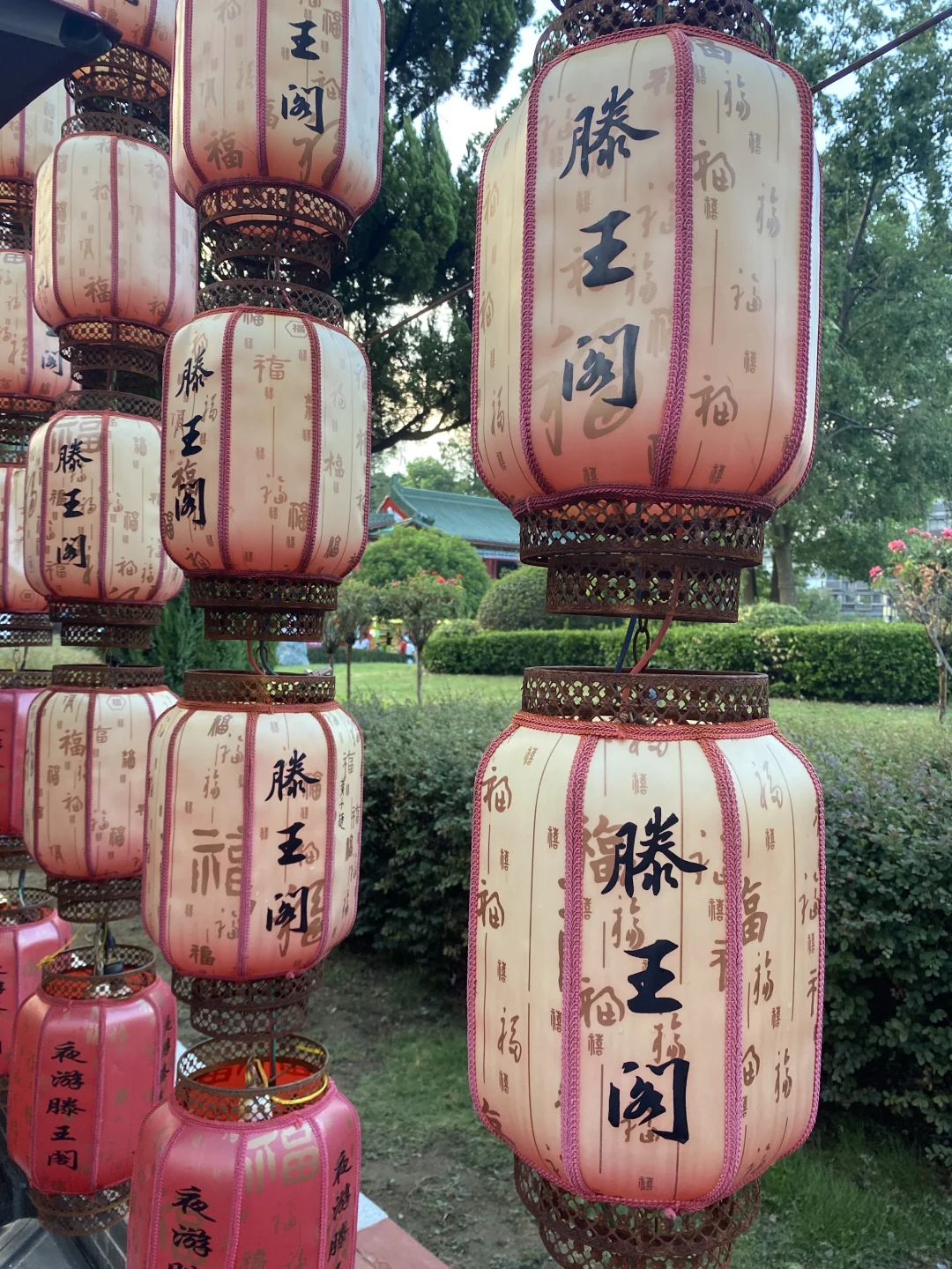 没有落霞，也没有孤鹜