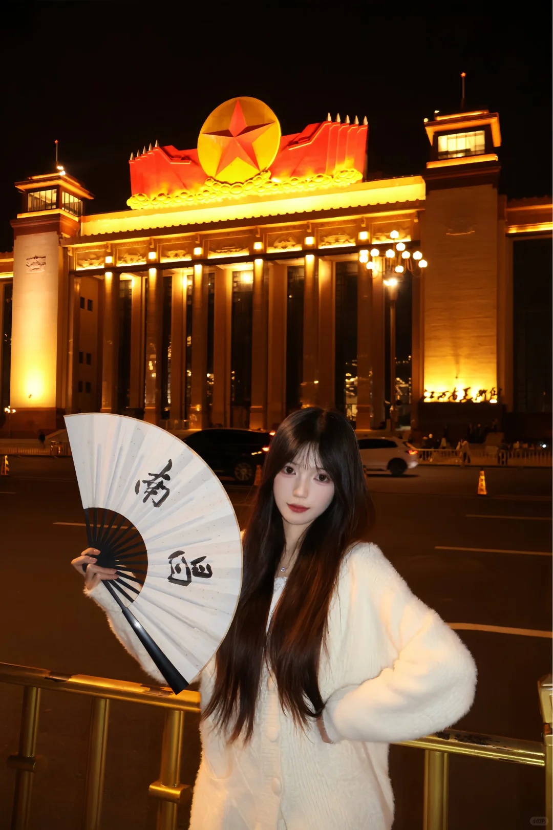 八一广场拍照找这个女摄只需6R一张！