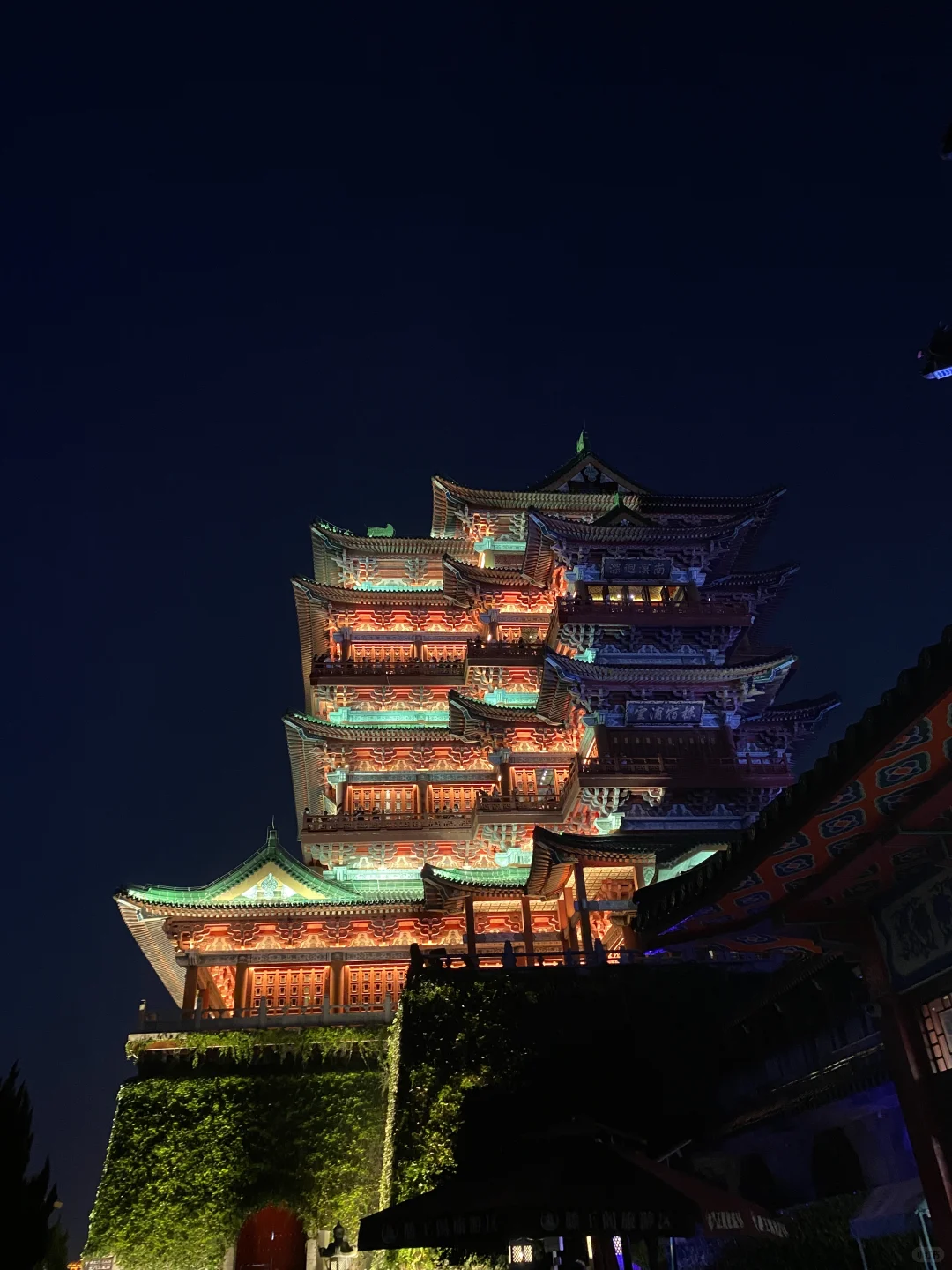 没有落霞，也没有孤鹜