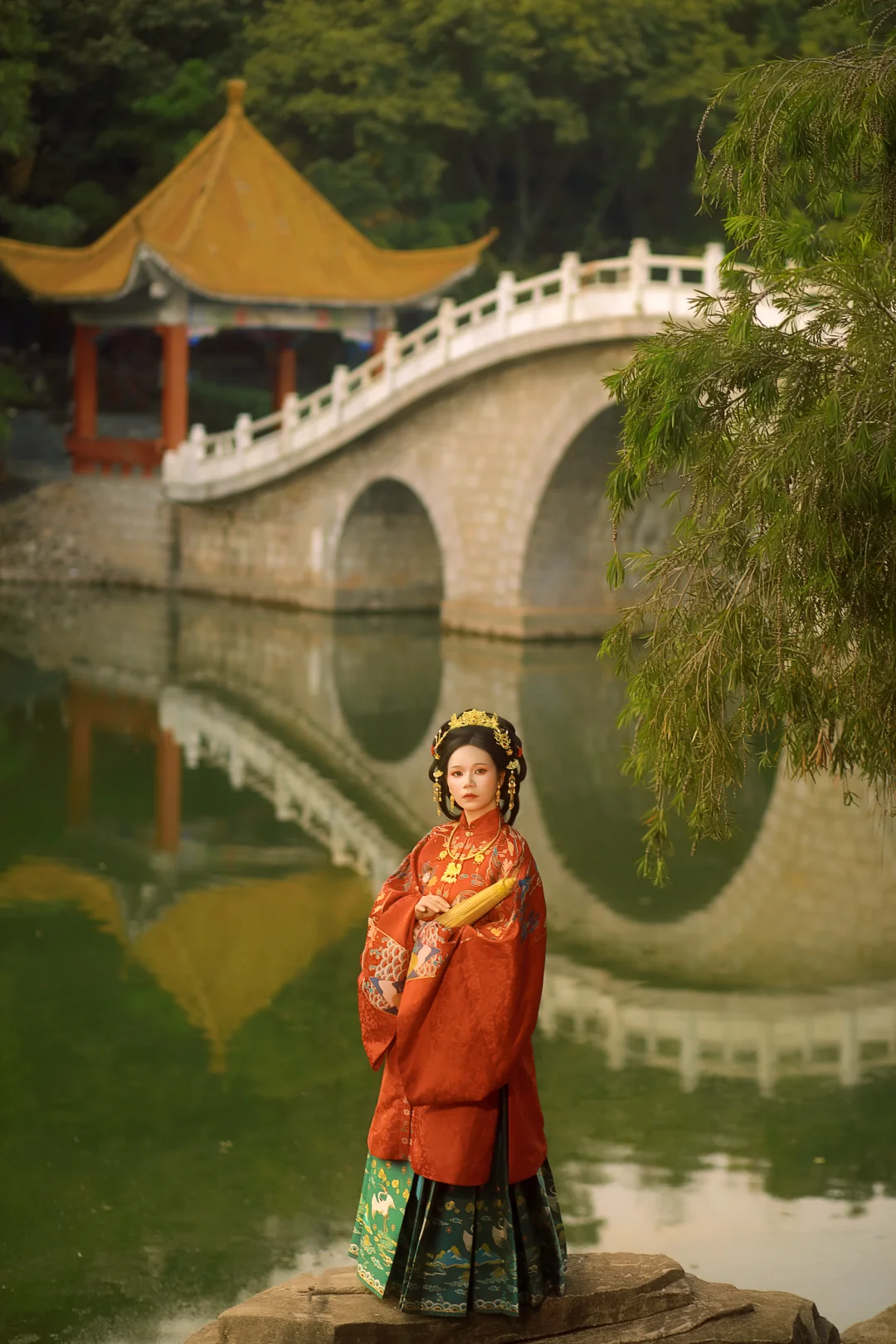 在赣州也可以拍出大气的明制写真哦