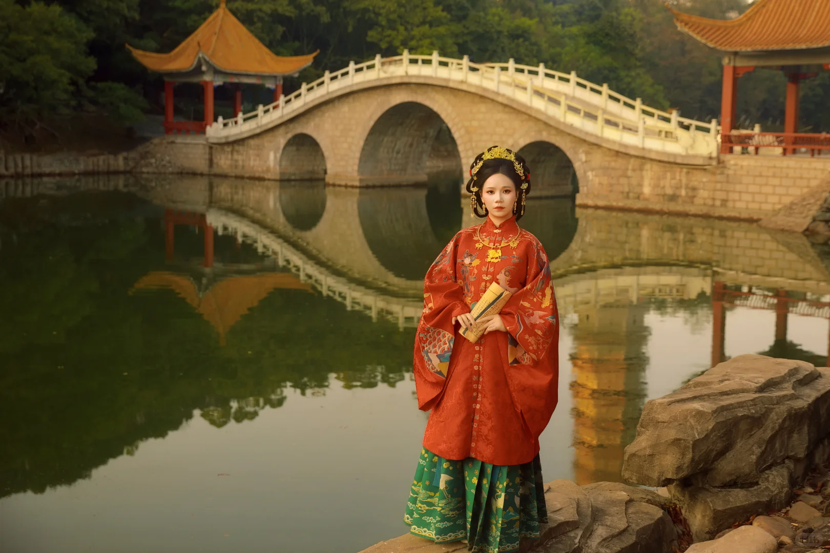 在赣州也可以拍出大气的明制写真哦