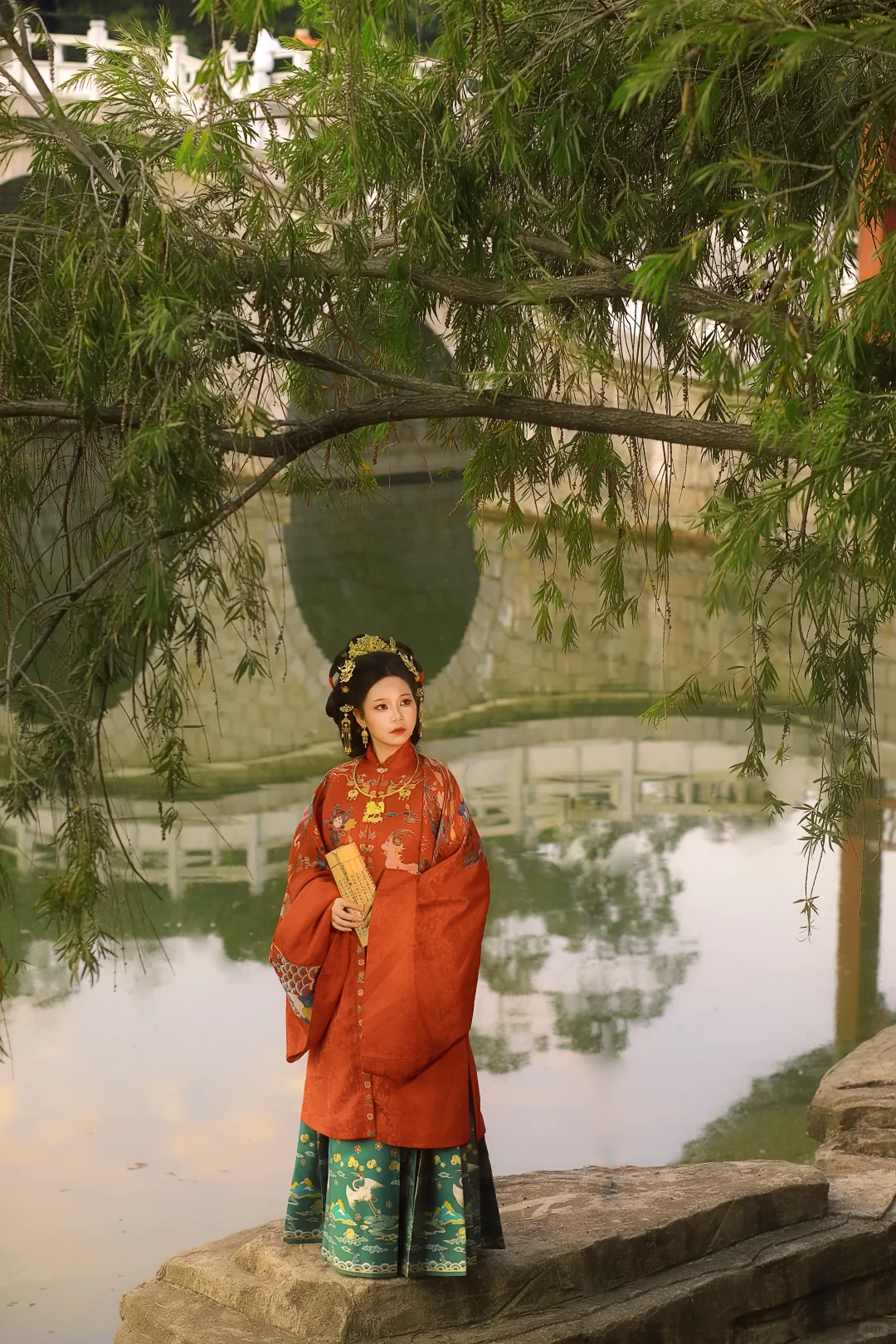 在赣州也可以拍出大气的明制写真哦