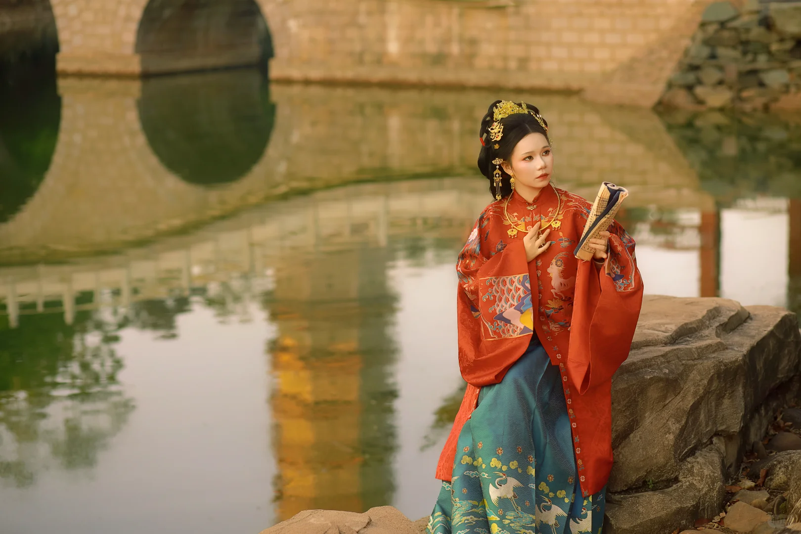 在赣州也可以拍出大气的明制写真哦