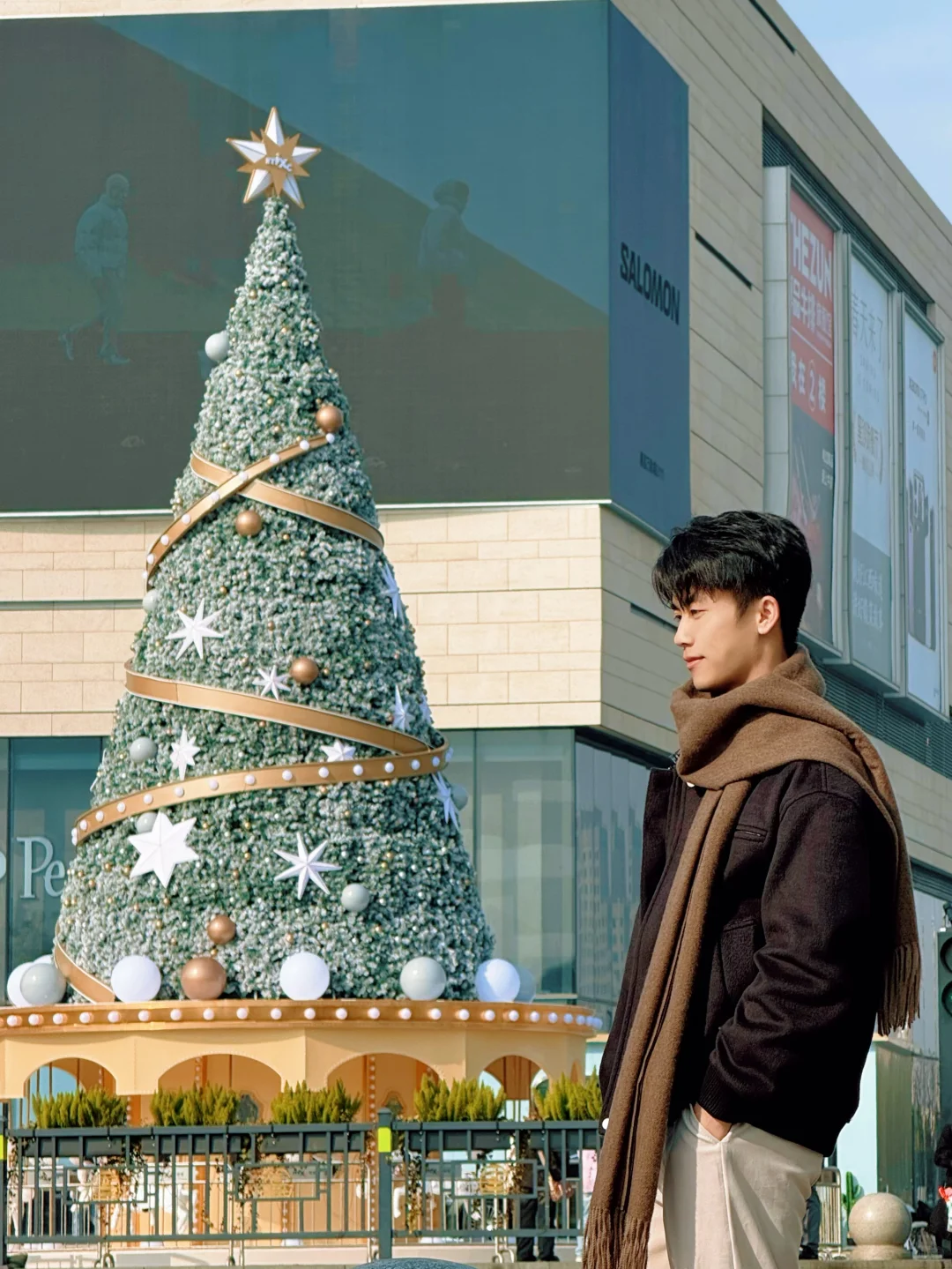 🎡 南昌冬日限定：当圣诞树遇见「南昌之星」