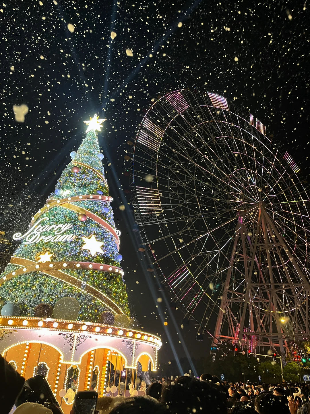 Live实况🎄南昌万象城直接把圣诞氛围拉满❄️