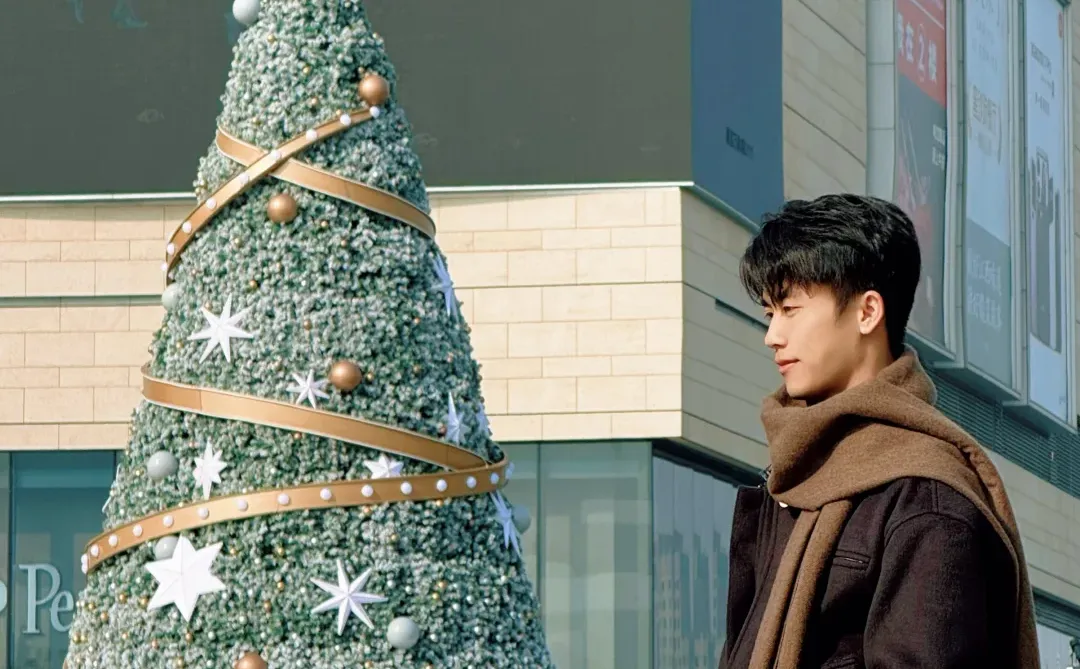 🎡 南昌冬日限定：当圣诞树遇见「南昌之星」