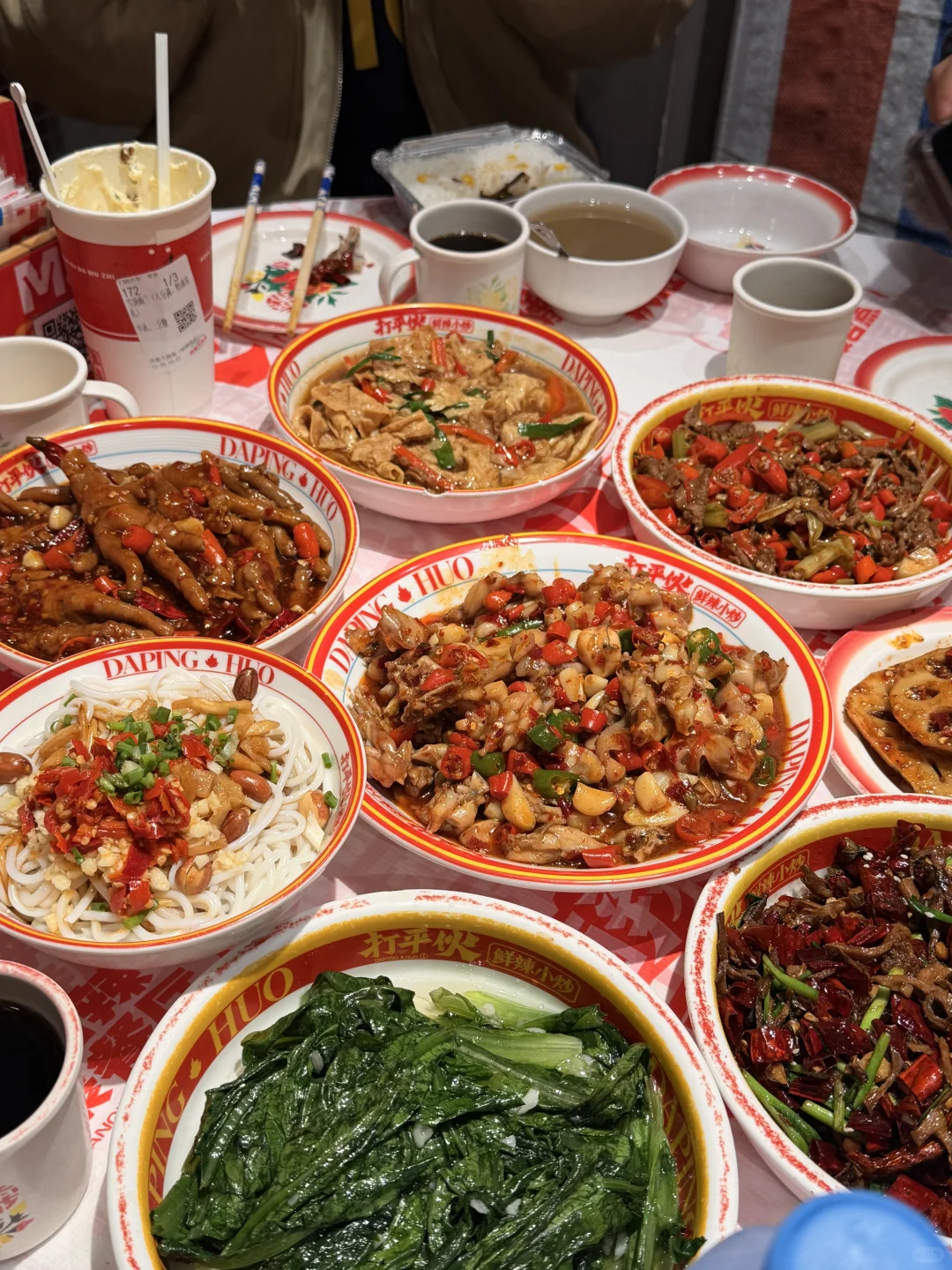 落地江西第一顿，我服了。。。😭