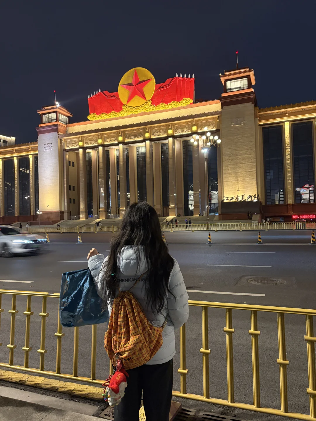 12.16 八一广场拍照找这个女摄只需6R一张！