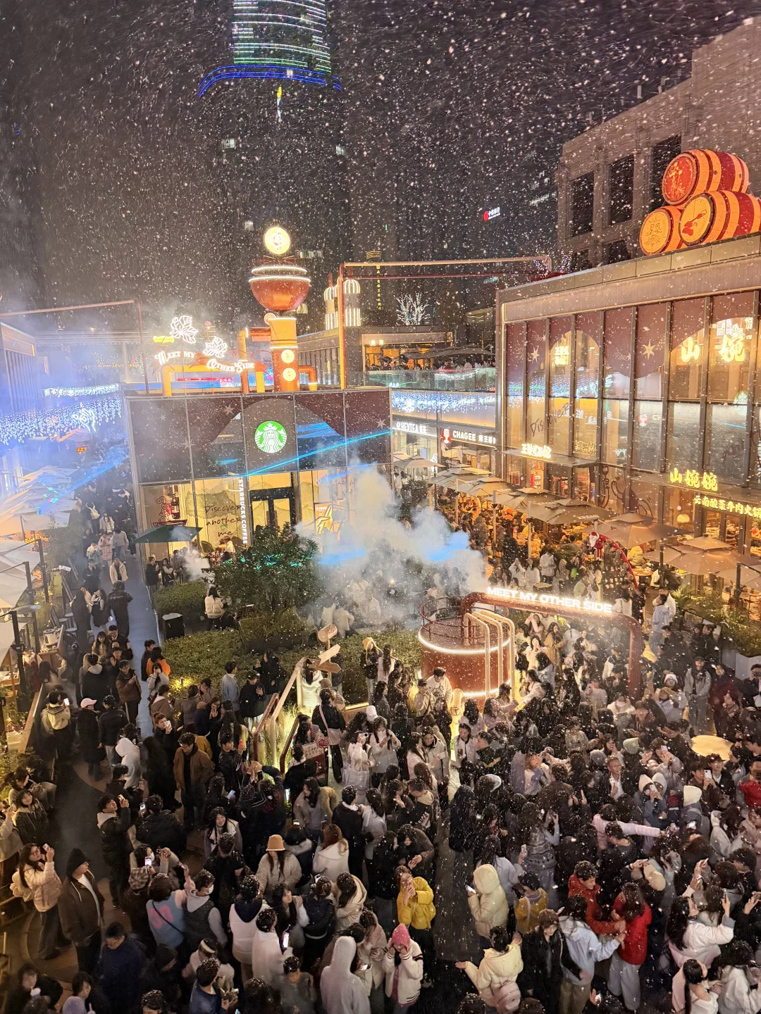 12.6实况 | 南昌万象天地极光初雪❄️