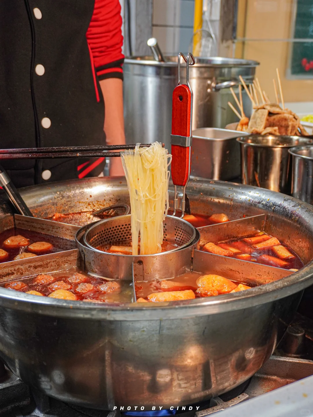 杭州首家南昌水煮炸串双绝！一口魂穿南昌街